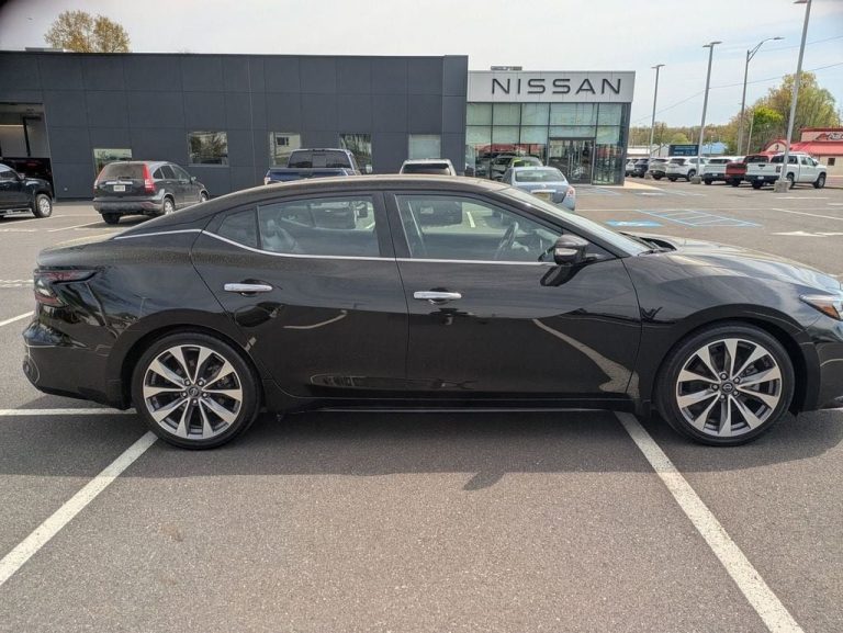 2023 Nissan Maxima Platinum CVT