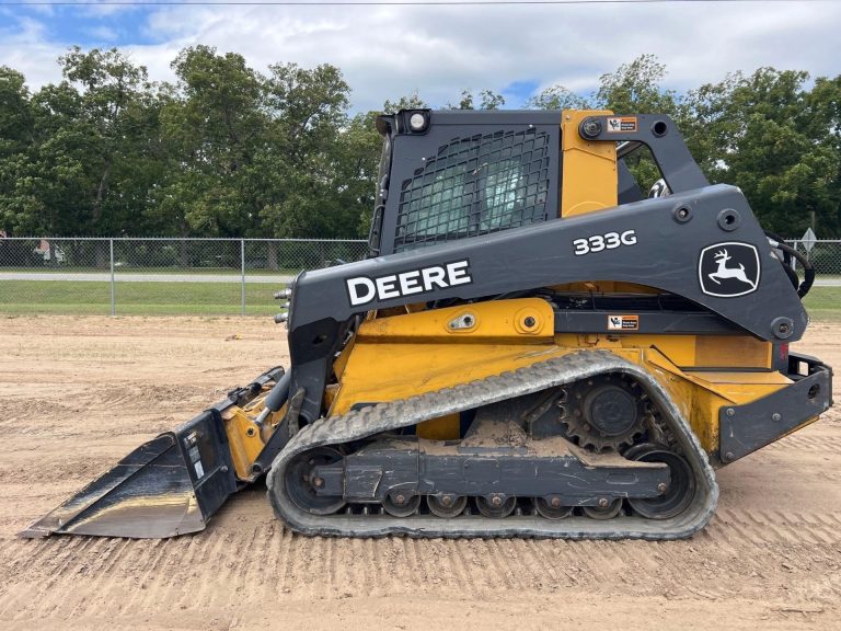 2022 Deere 333G 