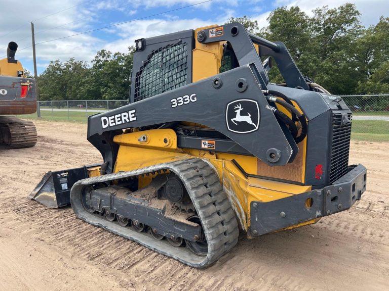 2022 Deere 333G 