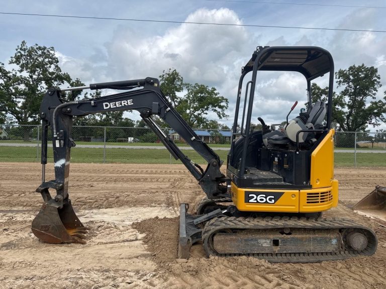 2022 Deere 26G 