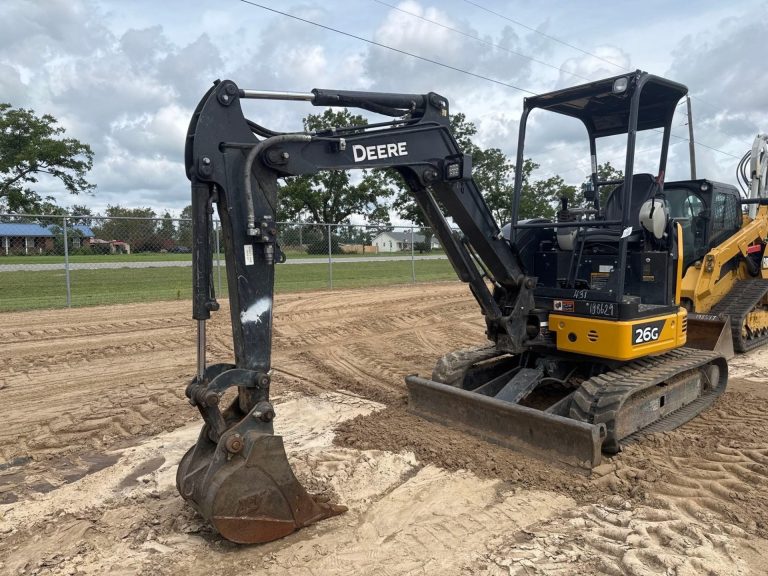 2022 Deere 26G 