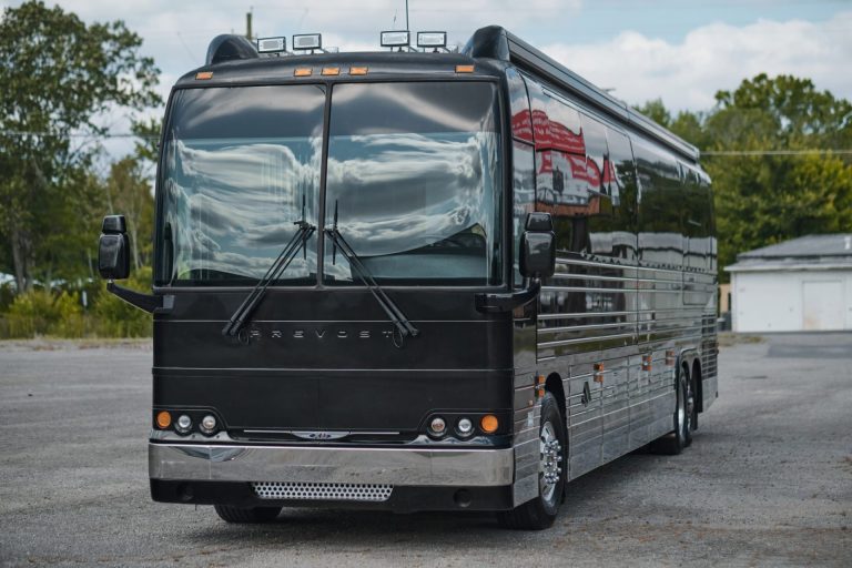 2005 Prevost Le Mirage 